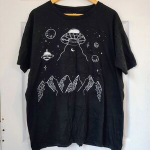 Source Unknown Black UFO Graphic Tee